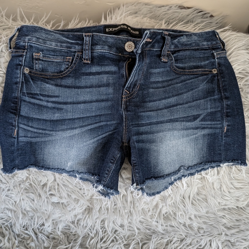 Express shorts